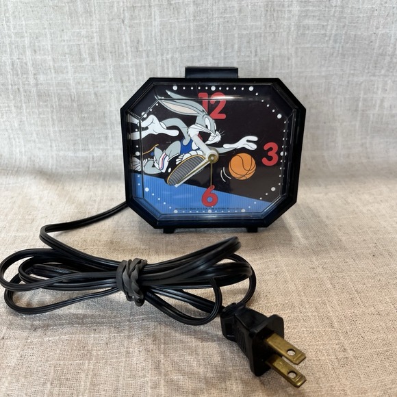 Westclox Space Jam Bugs Bunny 90's Alarm Clock - Picture 2 of 6